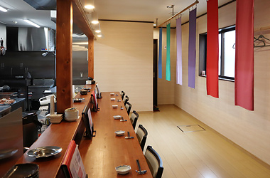 カウンター 7席